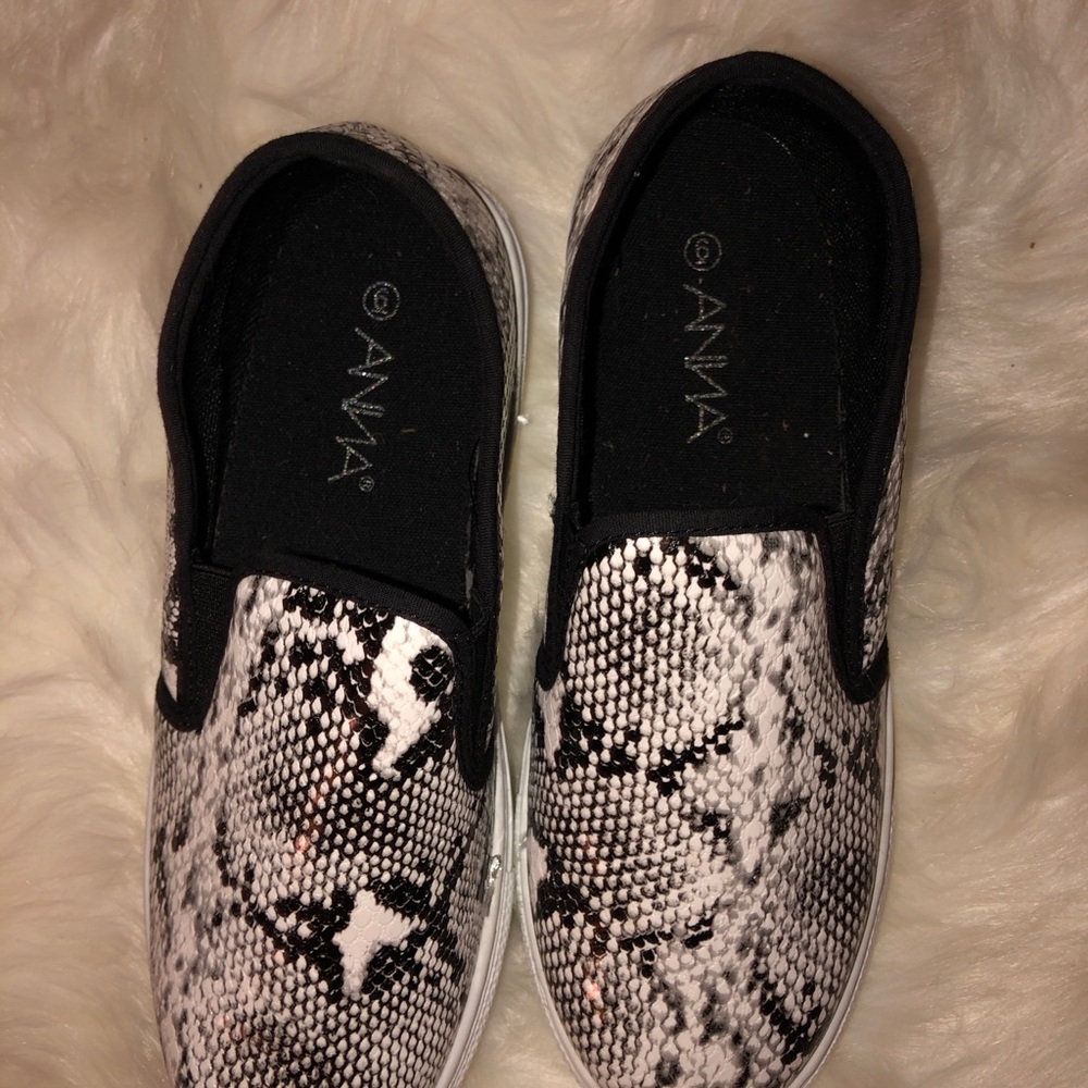 snake skin shoes